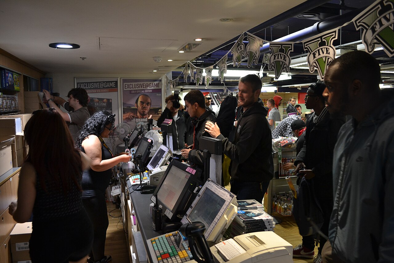 Game- GTA V Midnight Launch - 06